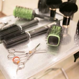 Difficult hairdressing photo Difficult hairdressing image