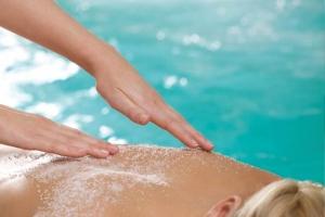 Программа пилинга с кристалами морской соли Satin Shimmer фото Программа пилинга с кристалами морской соли Satin Shimmer картинка