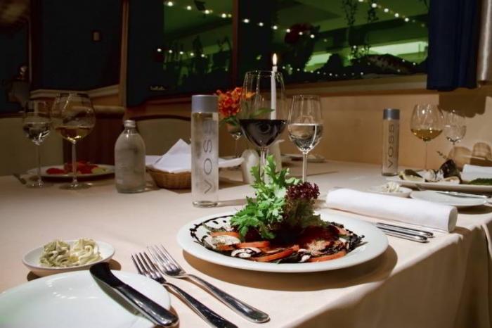 Business time at the Old Estate фото Business time at the Old Estate картинка