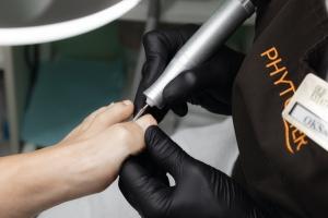 Hardware pedicure photo Hardware pedicure image